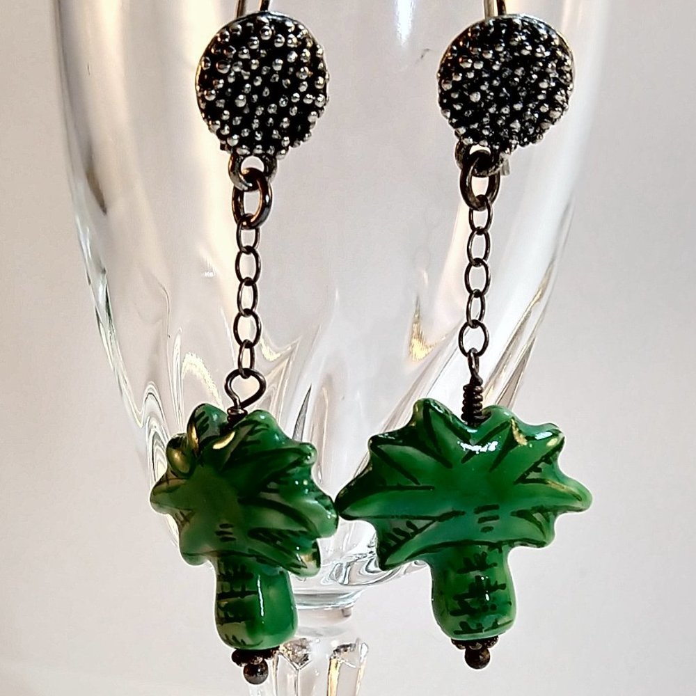 Vintage 90s Palm Tree Glazed Ceramic Dangle Earrings Green Boho Surfer Beach